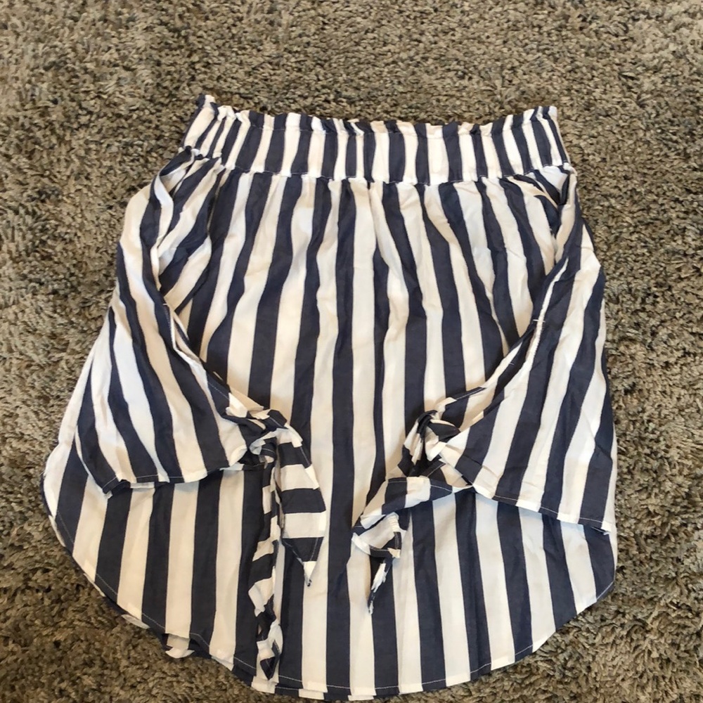 H&M Off the shoulder stripped top